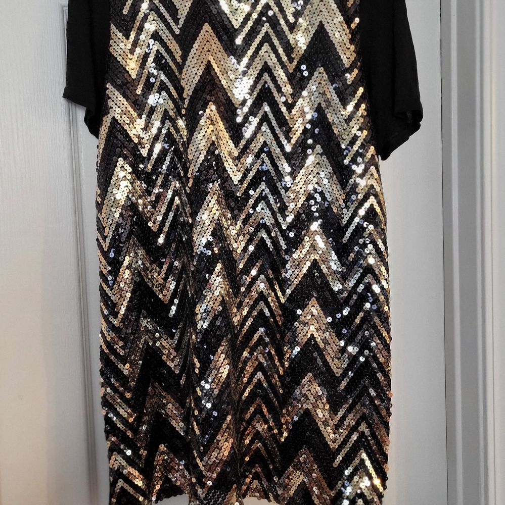 Sequin T-Shirt Dress - Picture 4 of 4